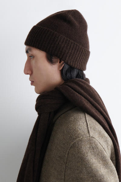 COS ピュアカシミヤビーニー