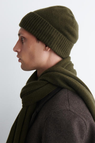 COS ピュアカシミヤビーニー