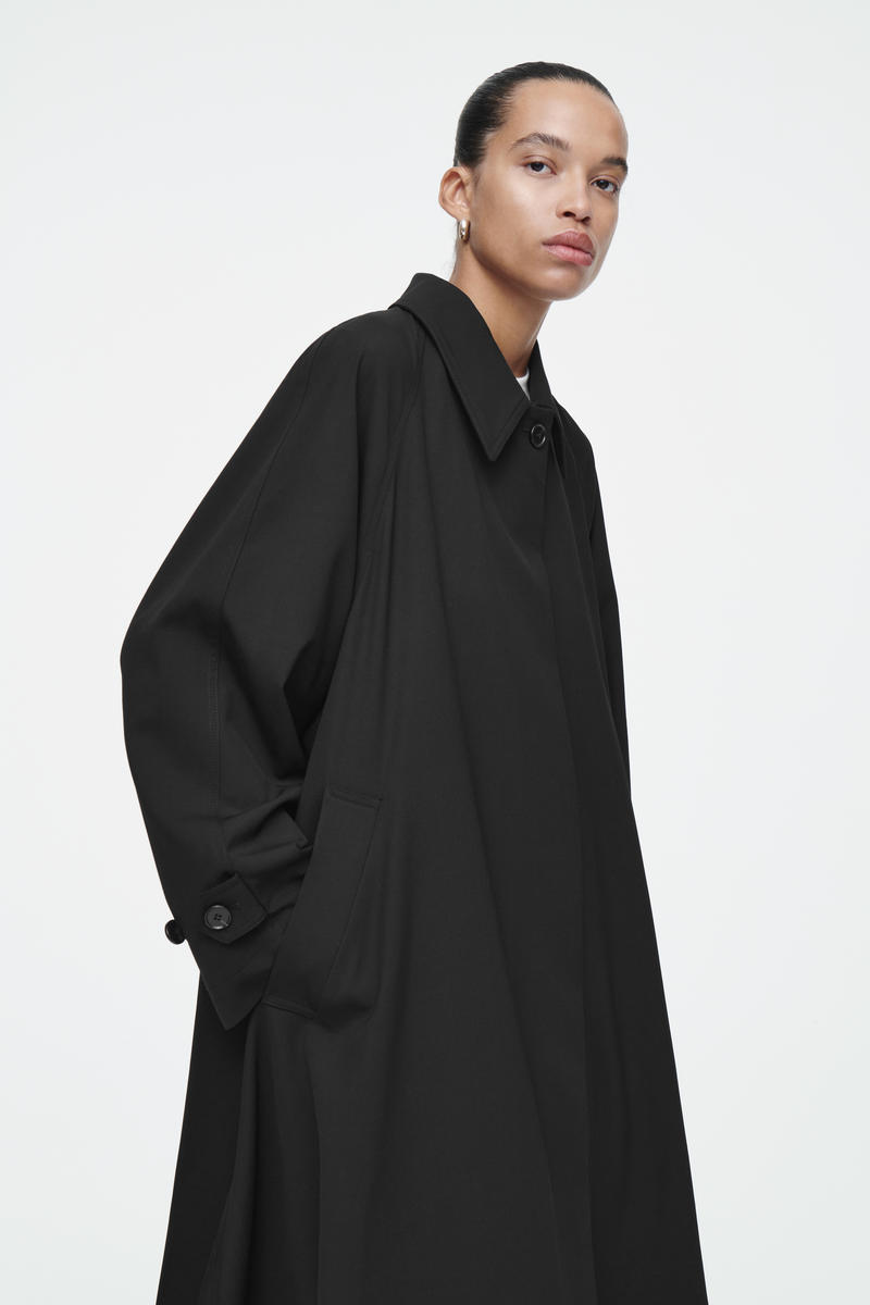 大幅値下げ！cos ボリュームスイングトレンチコート＊新品　タグ付き VOLUMINOUS SWING TRENCH COAT ボリュームスイングトレンチコート