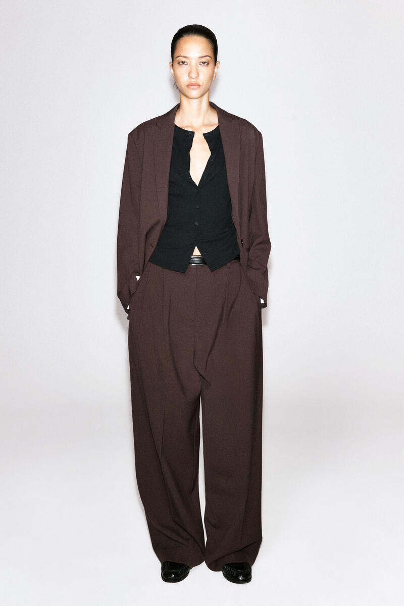 RELAXED TWILL WIDE-LEG TROUSERS リラックスツイルワイドレッグパンツ