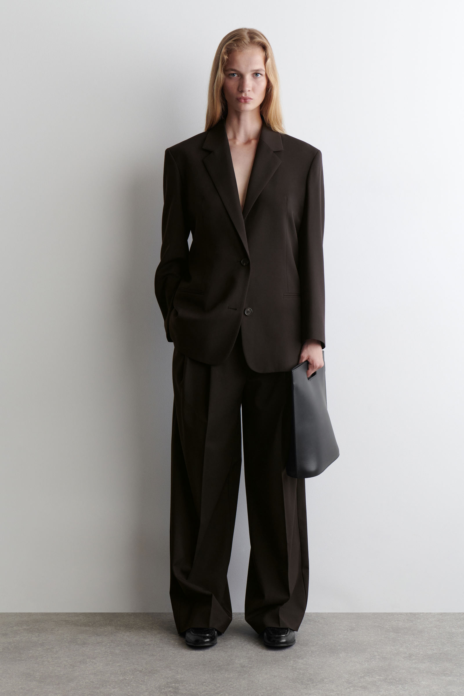 WIDE-LEG TAILORED TWILL TROUSERS ワイドレッグテーラードツイル