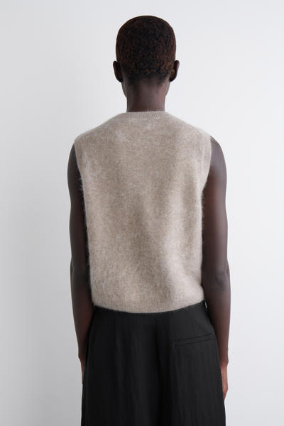 COS ピュアブラッシュドカシミヤベスト