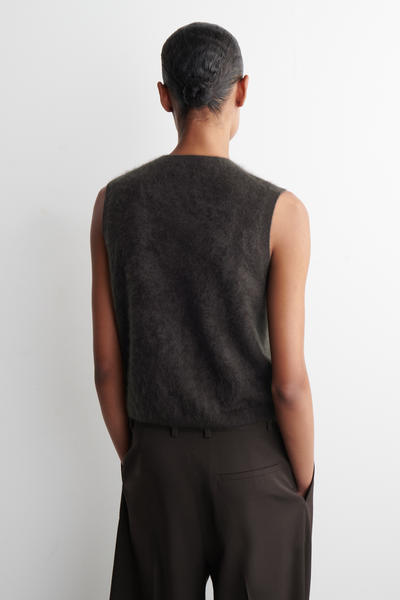 COS ピュアブラッシュドカシミヤベスト