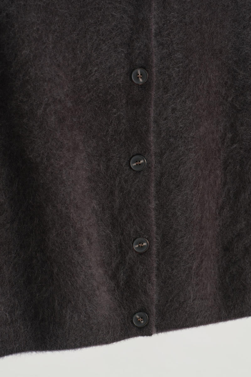 COS ピュアブラッシュドカシミヤベスト