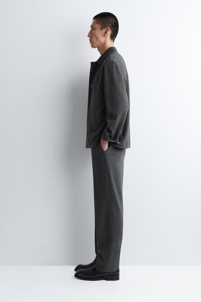 COS リラックスフィットゴム入りピンストライプパンツ