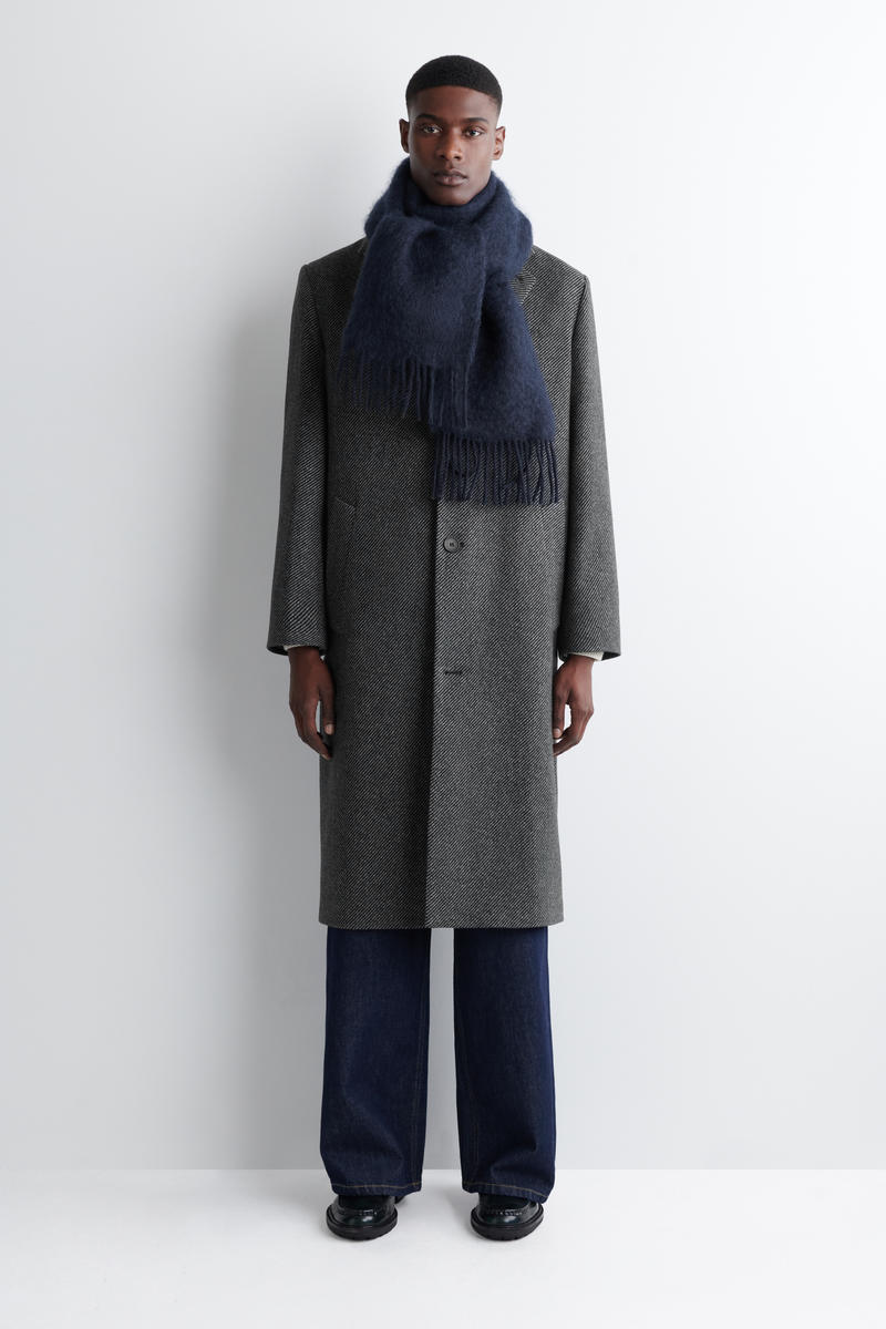 COS モヘアマフラー　Cos mohair muffler FRINGED MOHAIR SCARF フリンジモヘアマフラー ネイビー｜COS コス