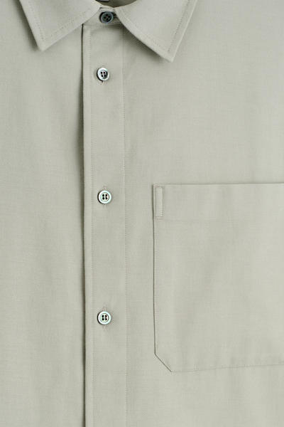 COS オーバーサイズ ブラッシュドコットンブレンドシャツ