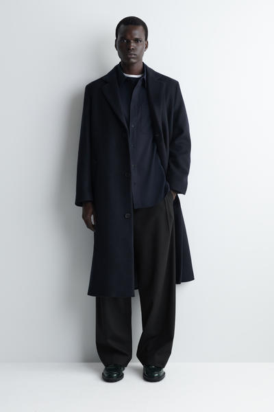 COS オーバーサイズ ブラッシュドコットンブレンドシャツ