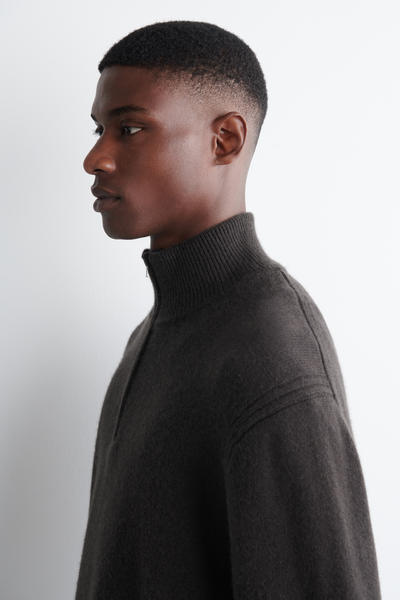 COS カシミヤジップアップセーター