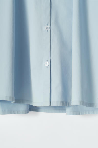 COS オーバーサイズフレアコットンシャツ