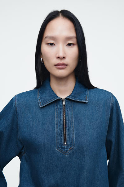 COS デニムハーフジップブラウス