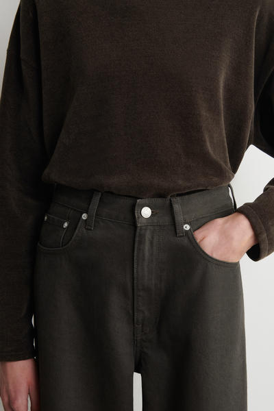 COS BAYバレルレッグジーンズ