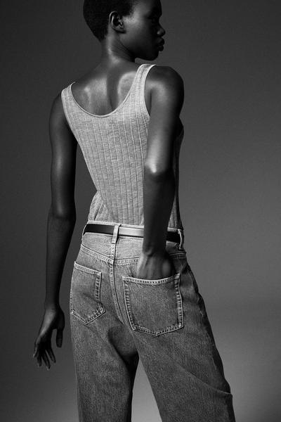 COS BAYバレルレッグジーンズ