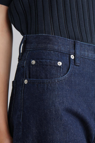 COS BAYバレルレッグジーンズ