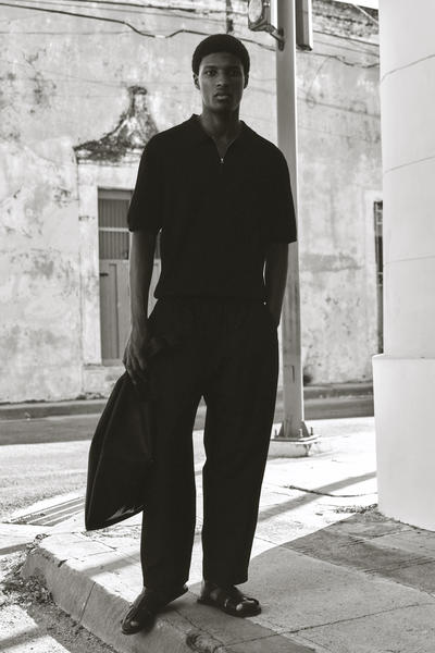 COS ハーフジップニットポロシャツ