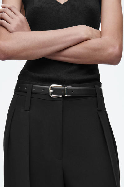 COS フルイドテーラードストレートレッグパンツ