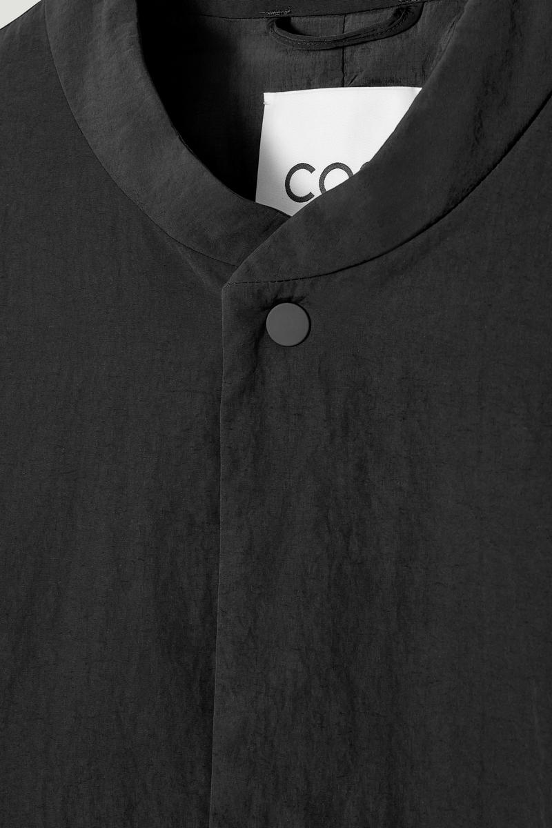 COS ダウンジャケット　コート　ブラック PADDED DOWN COAT パデッドダウンコート ブラック｜COS コス 公式