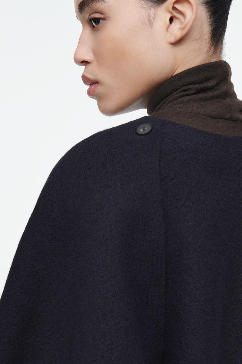 SCARF-DETAIL WOOL CAPE スカーフディテールウールケープ ネイビー