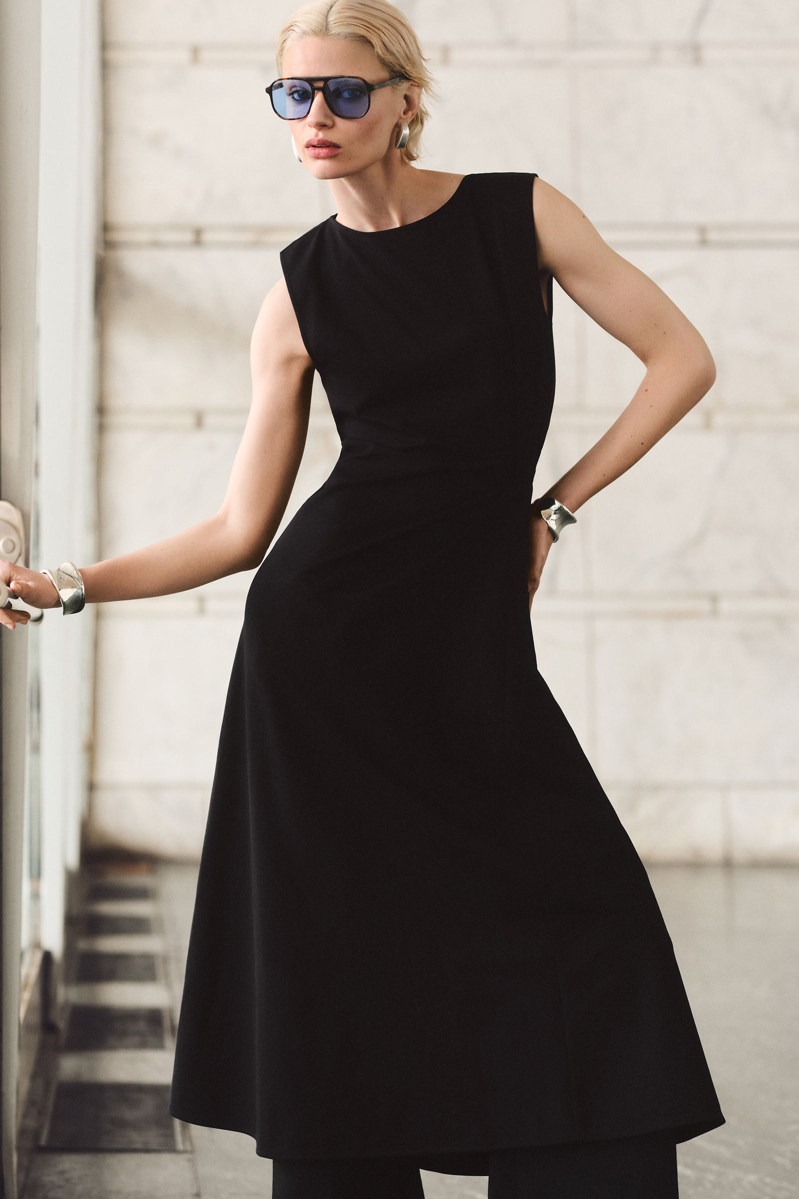 TWIST-DETAIL MIDI DRESS ツイストディテールミディワンピース 