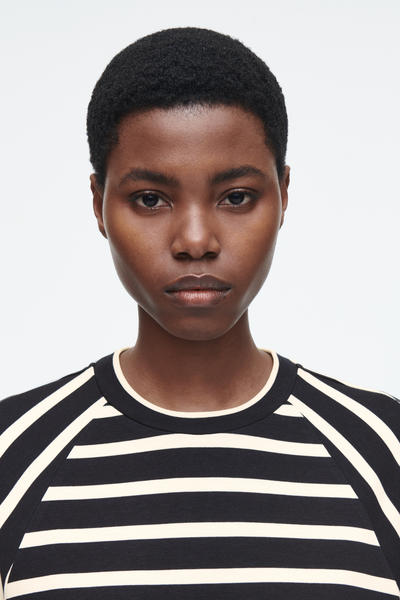 COS ジャージーミディコラムワンピース