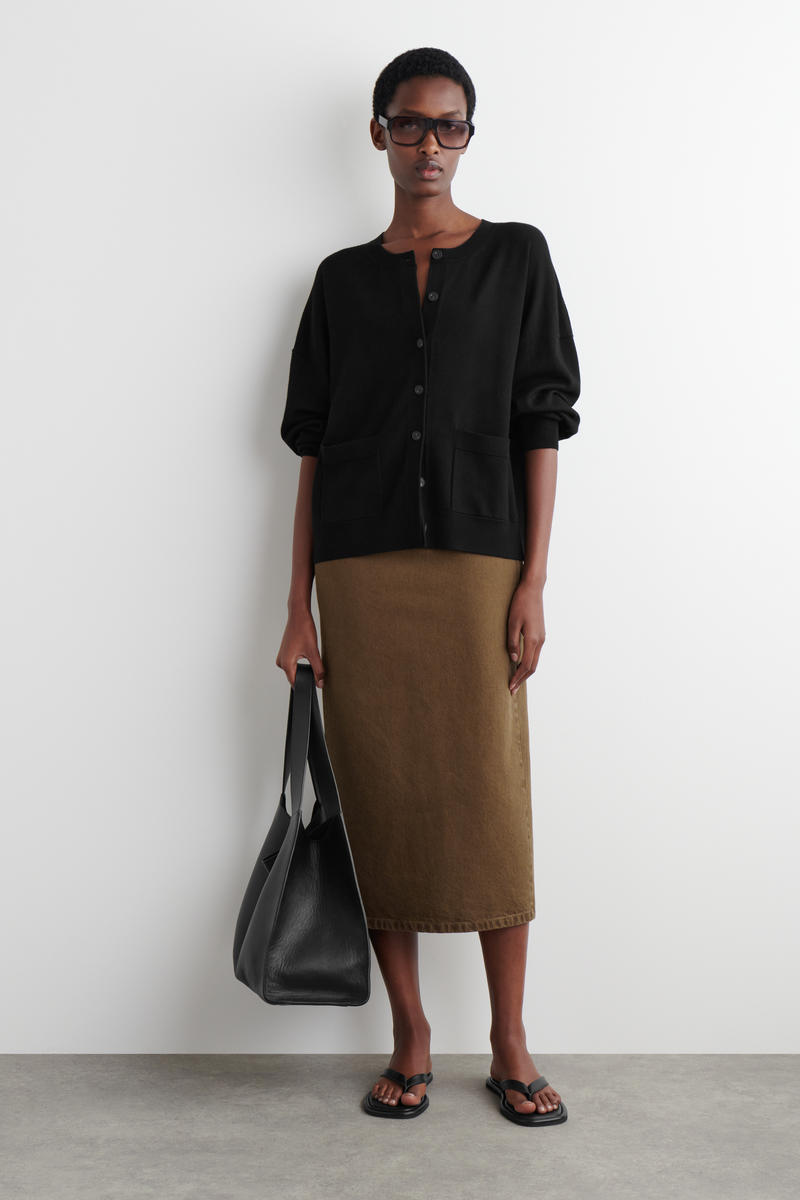 MERINO WOOL CREW-NECK CARDIGAN メリノウールクルーネック