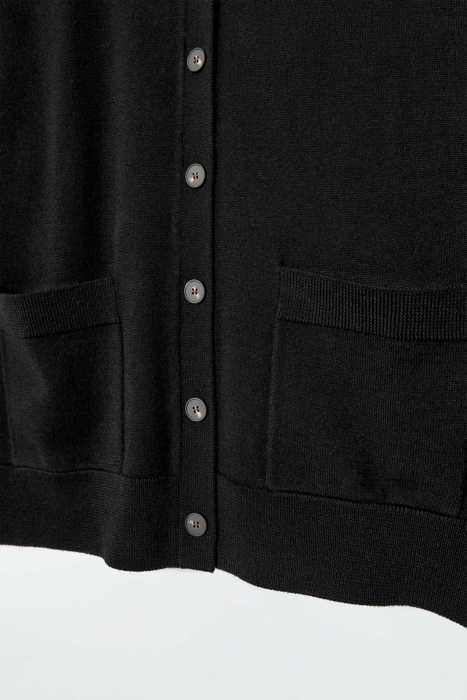 MERINO WOOL CREW-NECK CARDIGAN メリノウールクルーネック