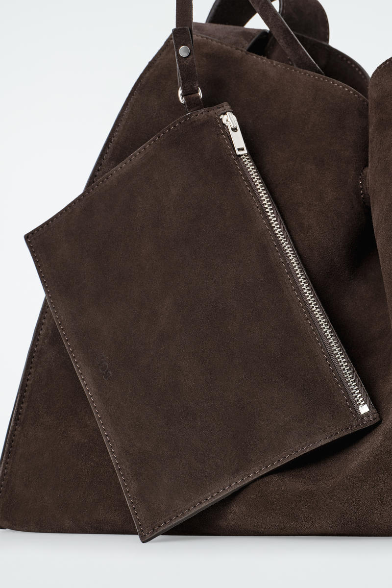 COS スエード トートバッグ ダークブラウン ALCOVE TOTE - LEATHER ALCOVEトートバッグ - レザー ブラウン｜COS