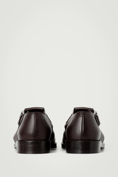 COS レザーフィッシャーマンサンダル