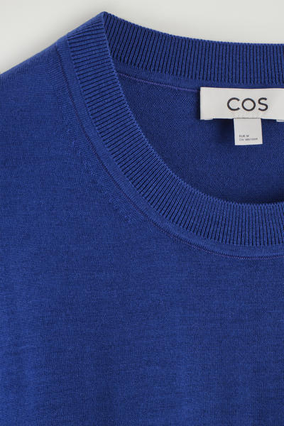 COS メリノウールクルーネックセーター