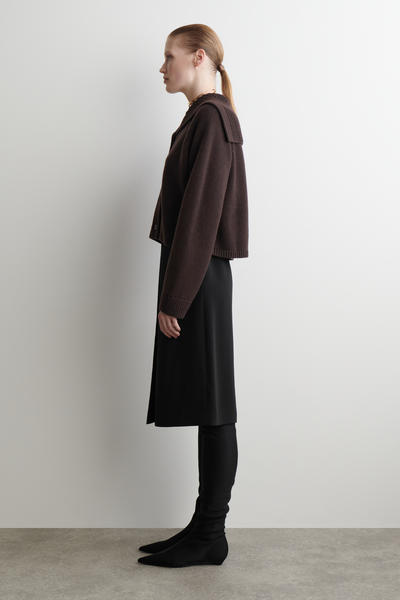 COS セーラーカラーウールカーディガン