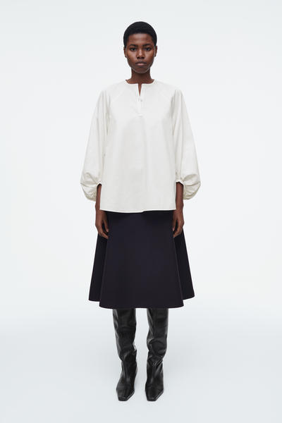 COS バルーンスリーブブラウス