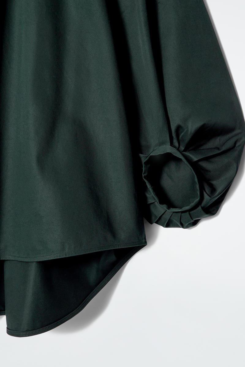 COS バルーンスリーブブラウス