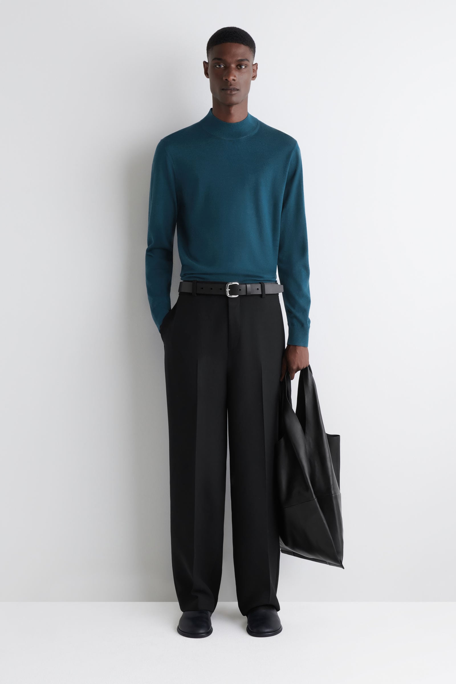 MERINO WOOL MOCK-NECK JUMPER メリノウールモックネックセーター