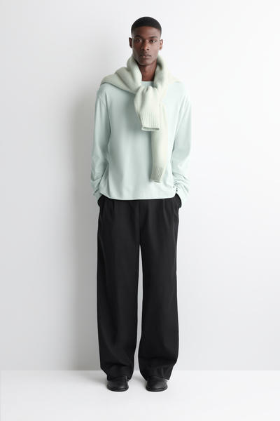 COS リラックスジャージーインターロックロングスリーブTシャツ