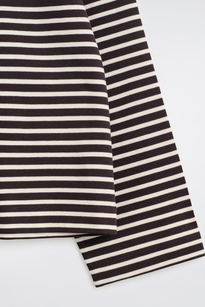 COS インターロックジャージー長袖Tシャツ