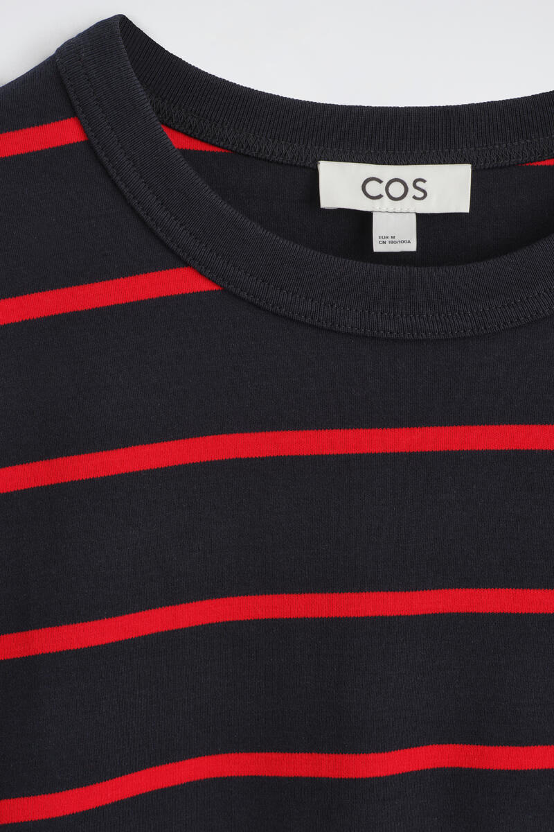 COS リラックスジャージーインターロックロングスリーブTシャツ