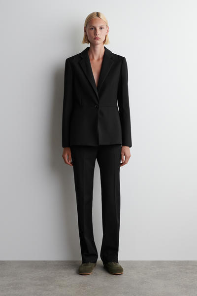 COS ミニマルスエードスニーカー