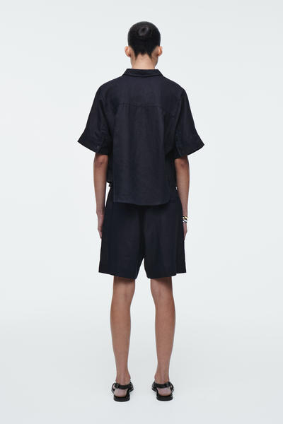 COS リネンショートパンツ