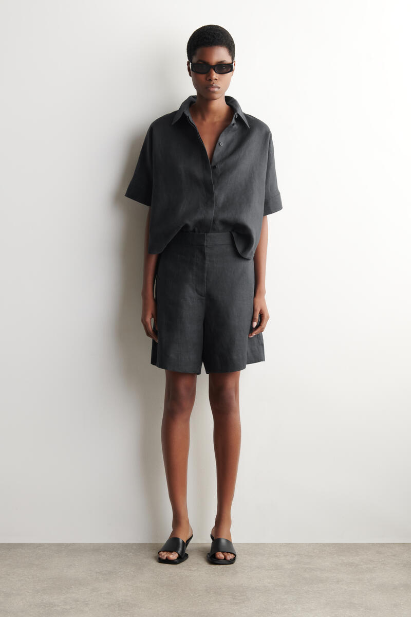 COS テーラード リネンショートパンツ