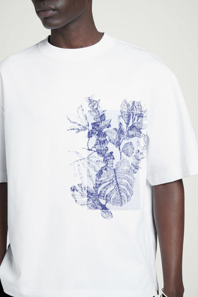 COS オーバーサイズグラフィックTシャツ