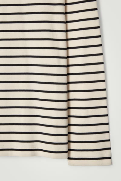 COS ストライプロングスリーブTシャツ