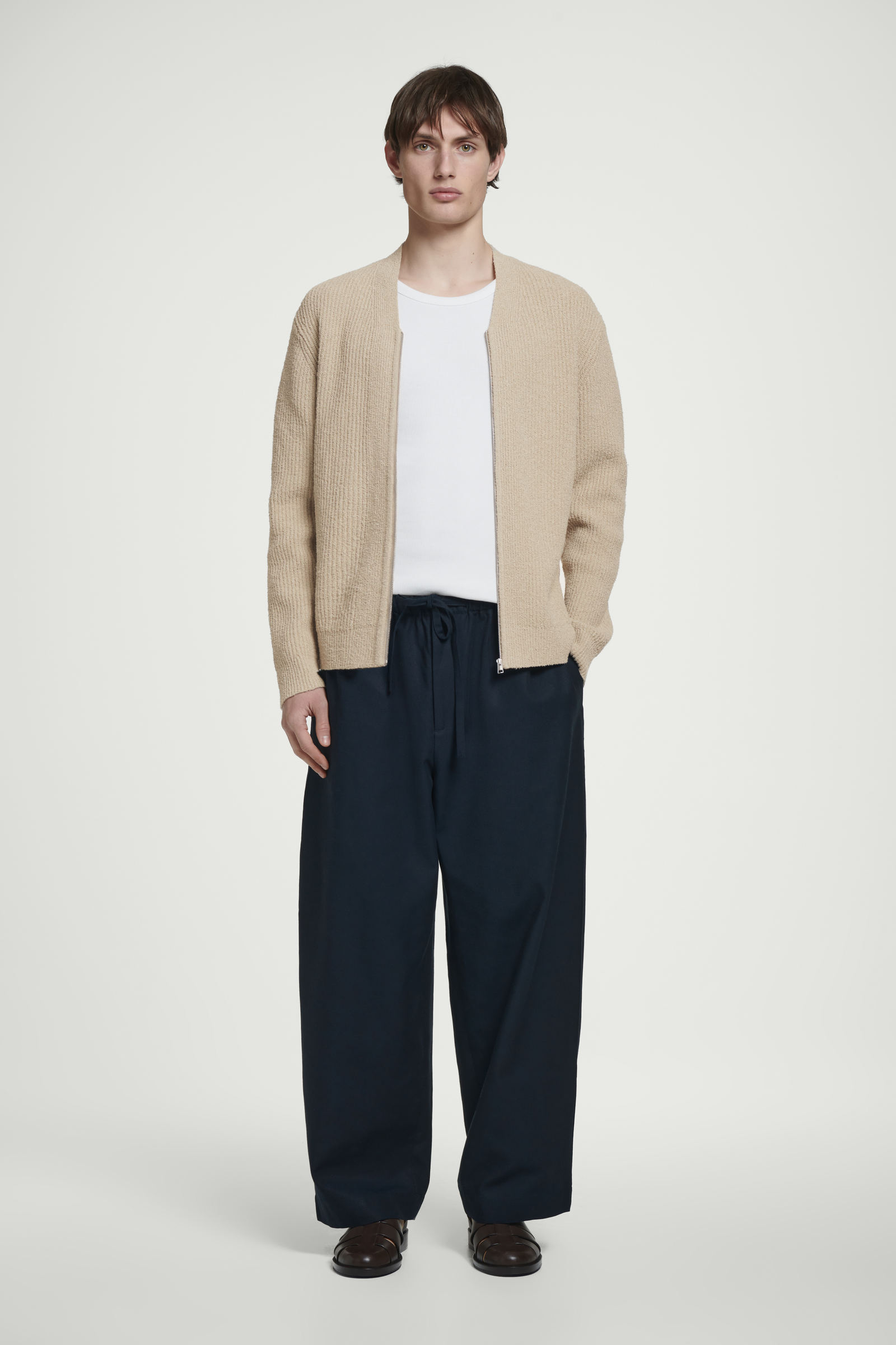 BOUCLE-KNIT V-NECK ZIP-UP CARDIGAN ブークレニットVネックジップ