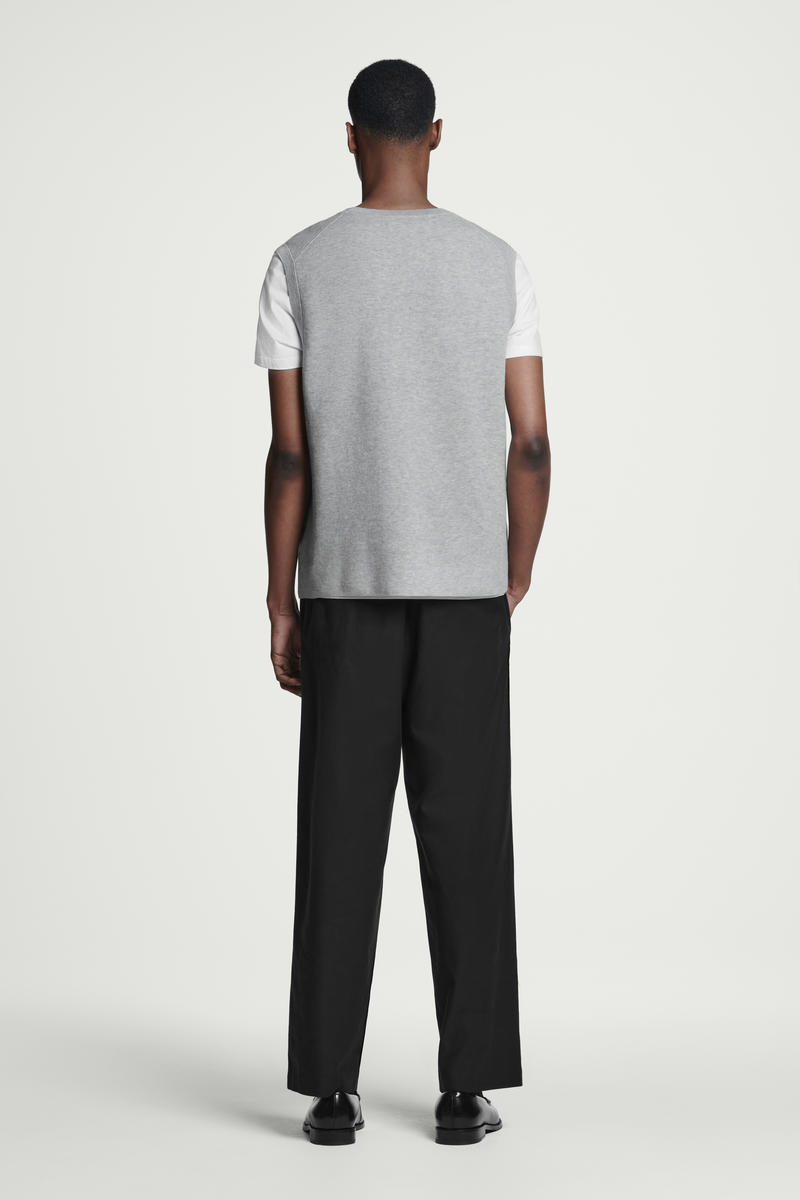 COS ダブルフェイスコットンベスト