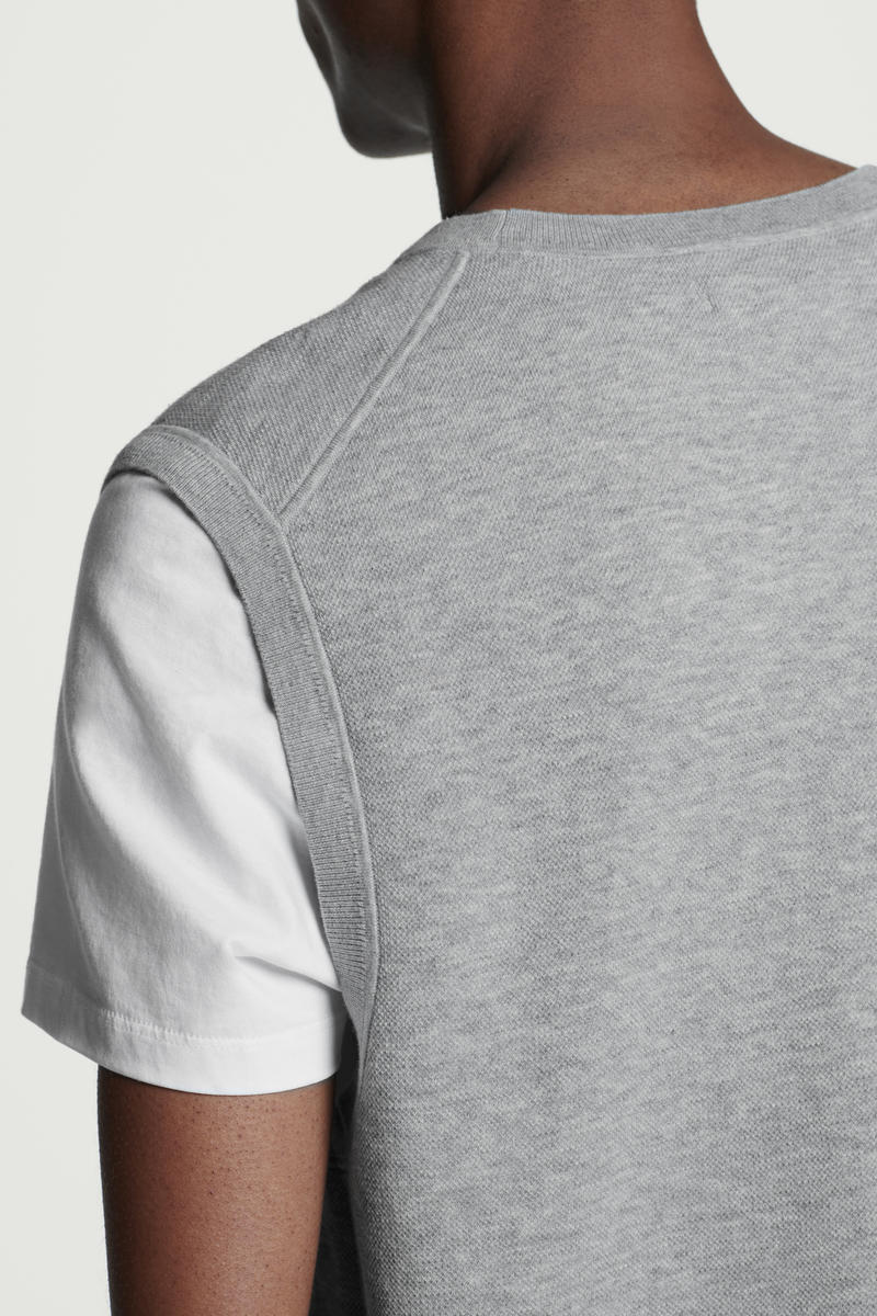 COS ダブルフェイスコットンベスト