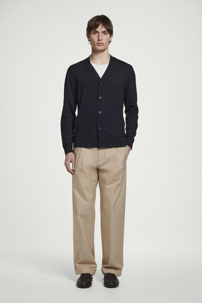 COS メリノウールVネックカーディガン