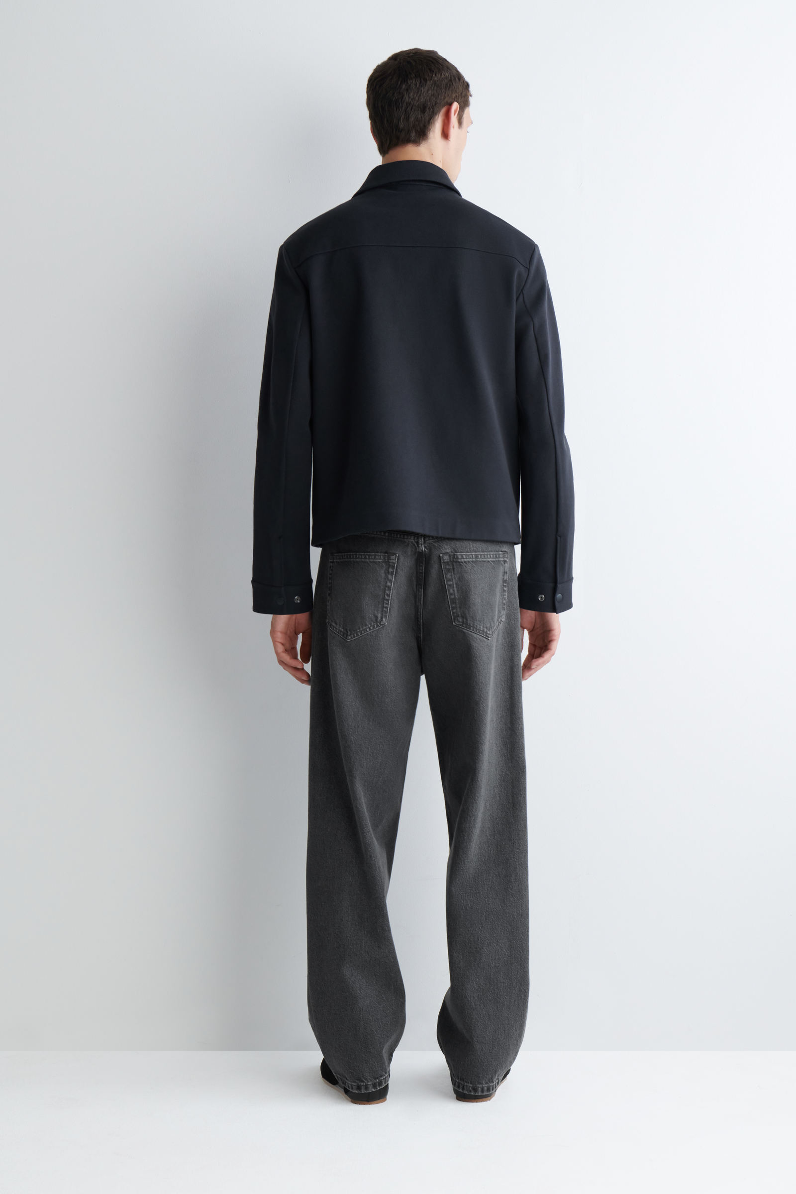 cos コス シャツジャケット ネイビー 紺 XL新品 比翼仕立て 軽アウター cos コス シャツジャケット ネイビー 紺 XL新品 比翼仕立て 軽アウター