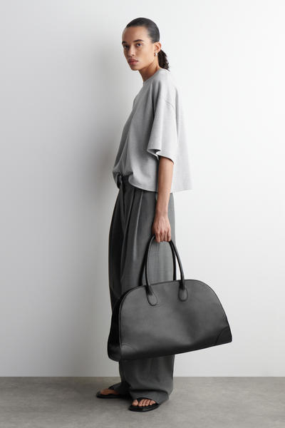 COS オーバーサイズ ボクシーTシャツ