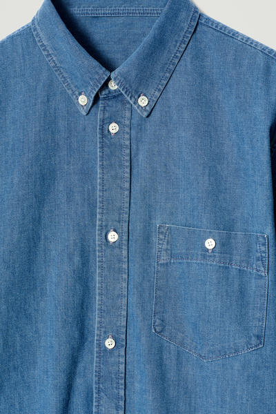 COS シャンブレーシャツ