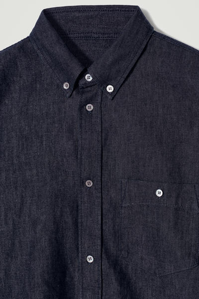 COS シャンブレーシャツ