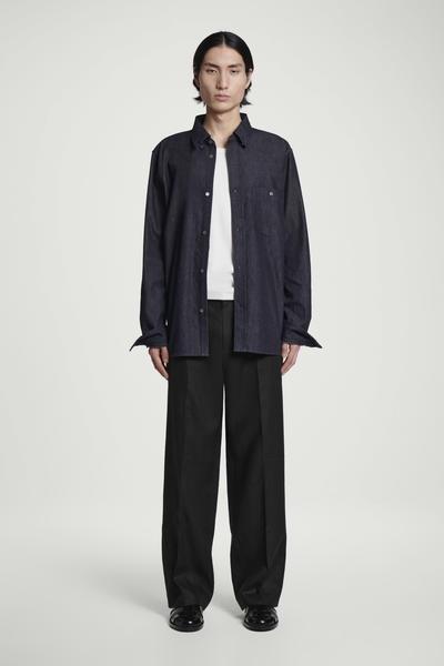 COS シャンブレーシャツ